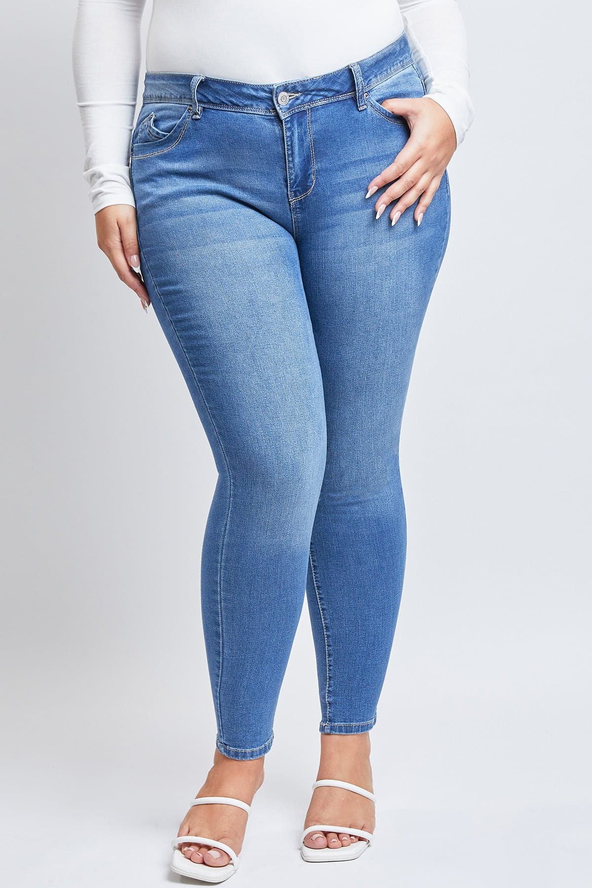 Plus Size Women's Sustainable WannaBettaButt Skinny Jeans