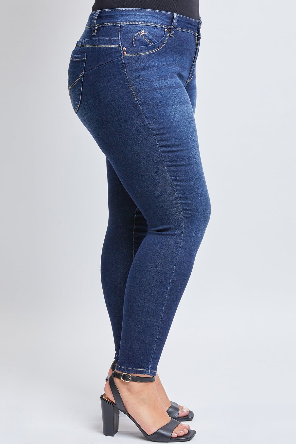 Plus Size Women's Sustainable WannaBettaButt Skinny Jeans