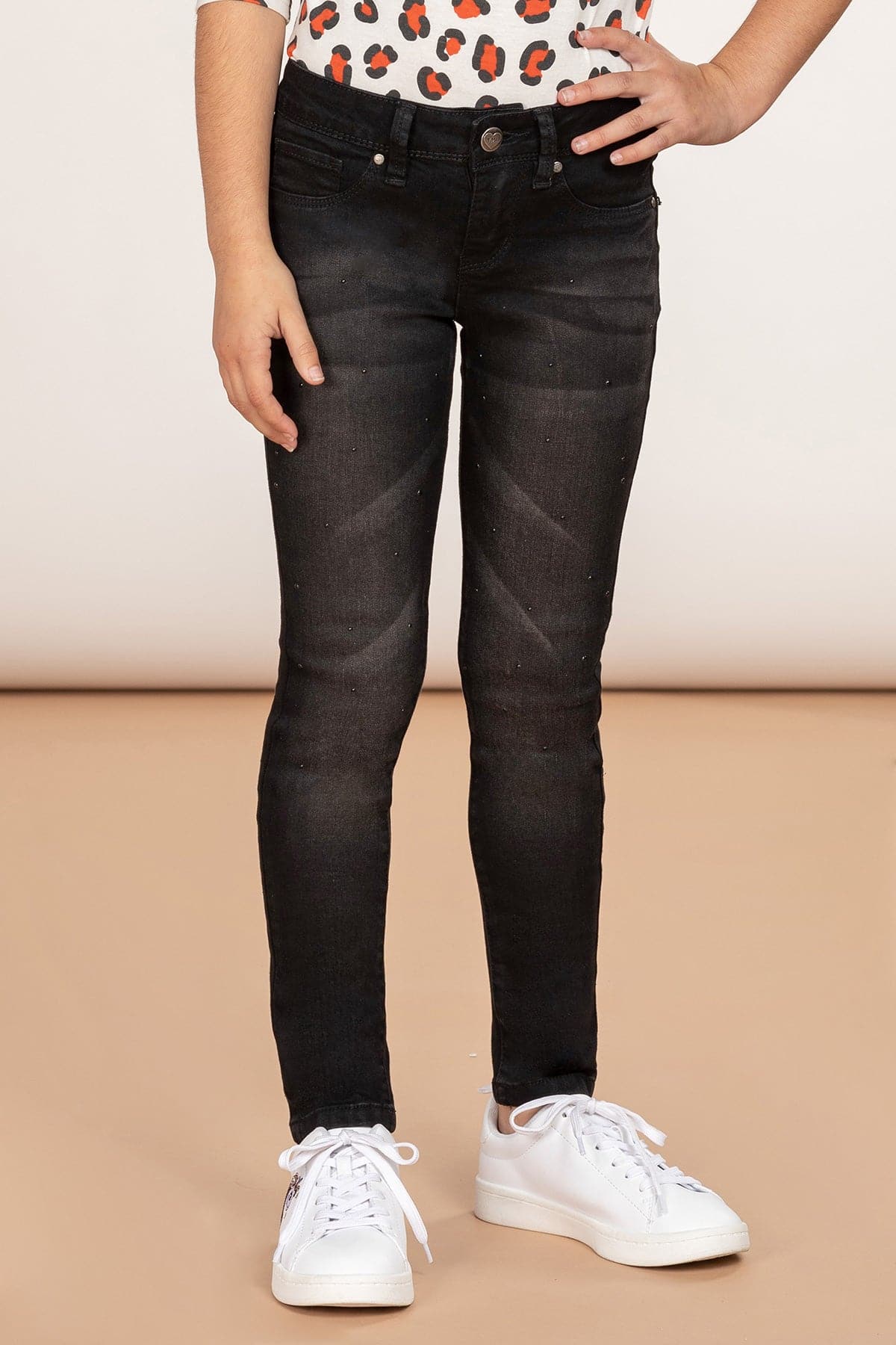 W Black