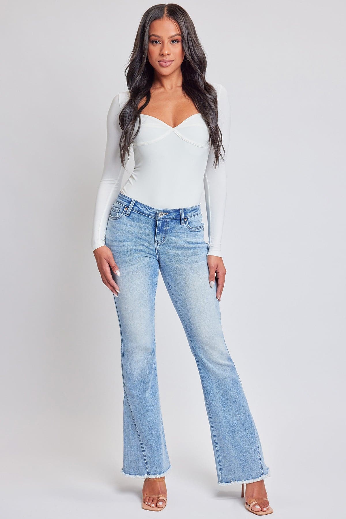 Women´s Low Rise Fray Hem Flare Jeans