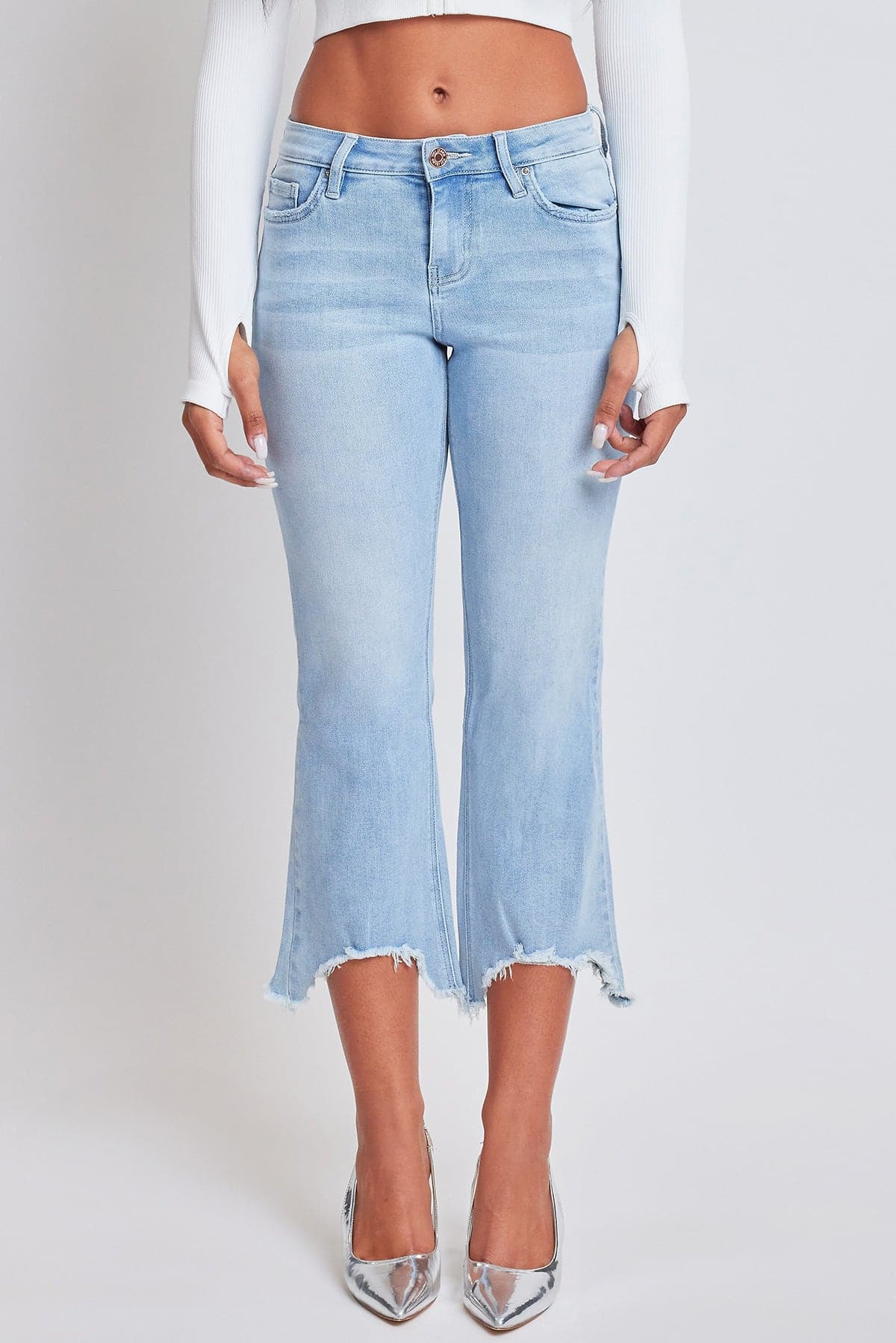 Women´s Mid Rise Kick Flare Fray Hem Cropped Jeans