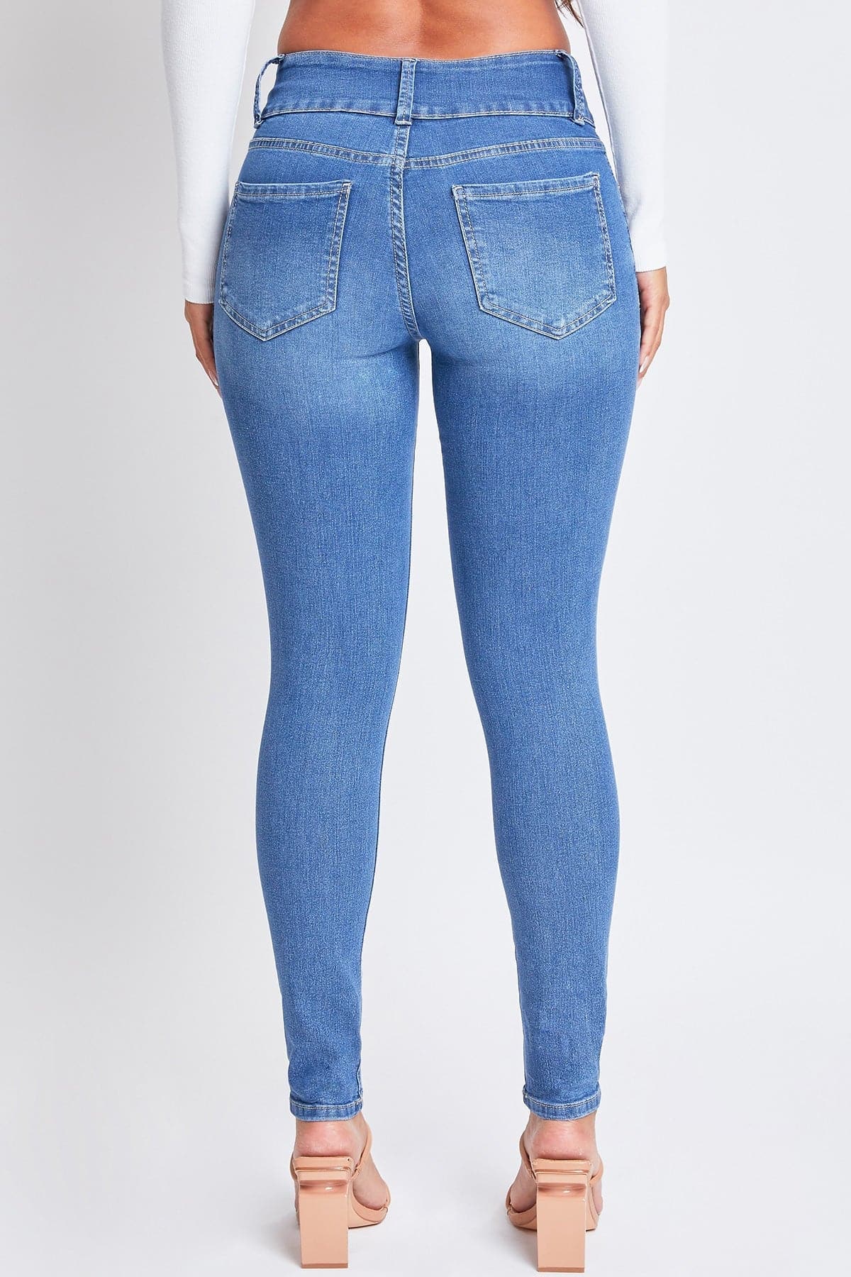 Women's Sustainable Essential Distressed Skinny Jean