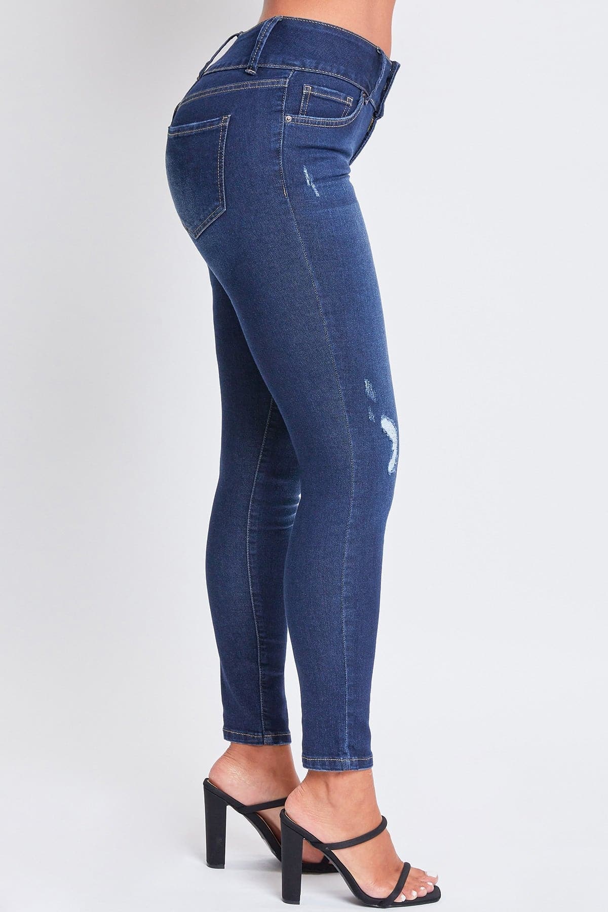 Women's Essential Sustainable Distressed Skinny Jean