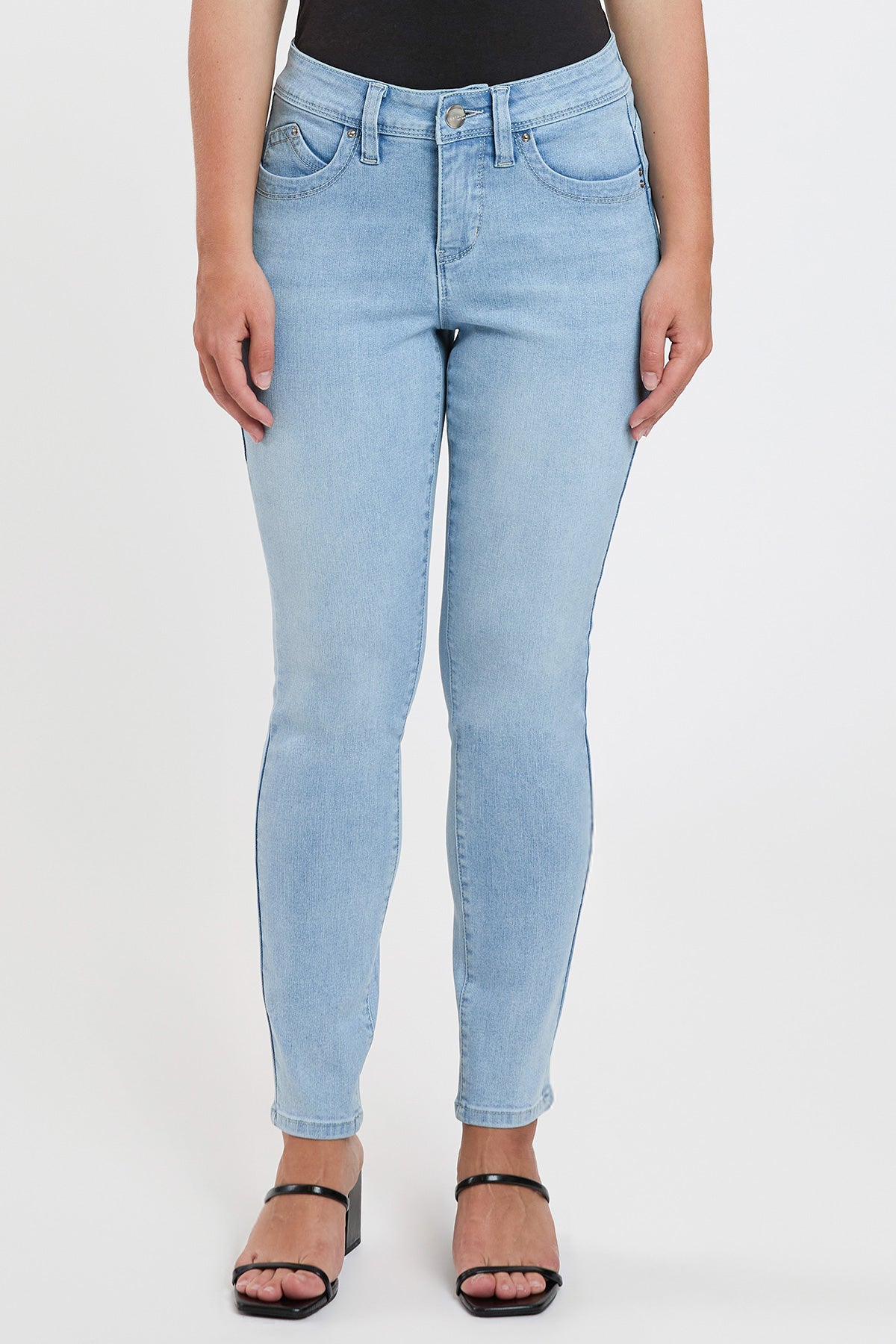 Q Celeste Blue