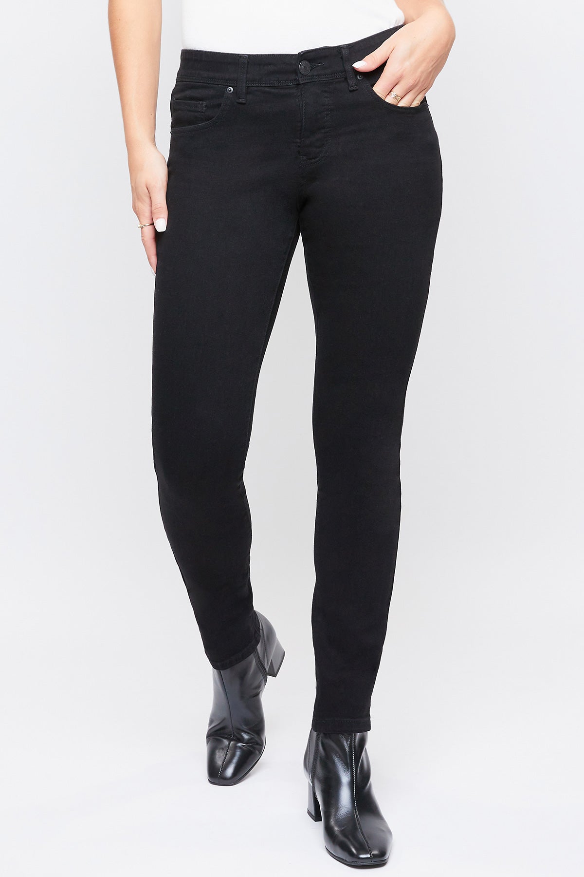 Women's Elastic Waistband Skinny Jeans