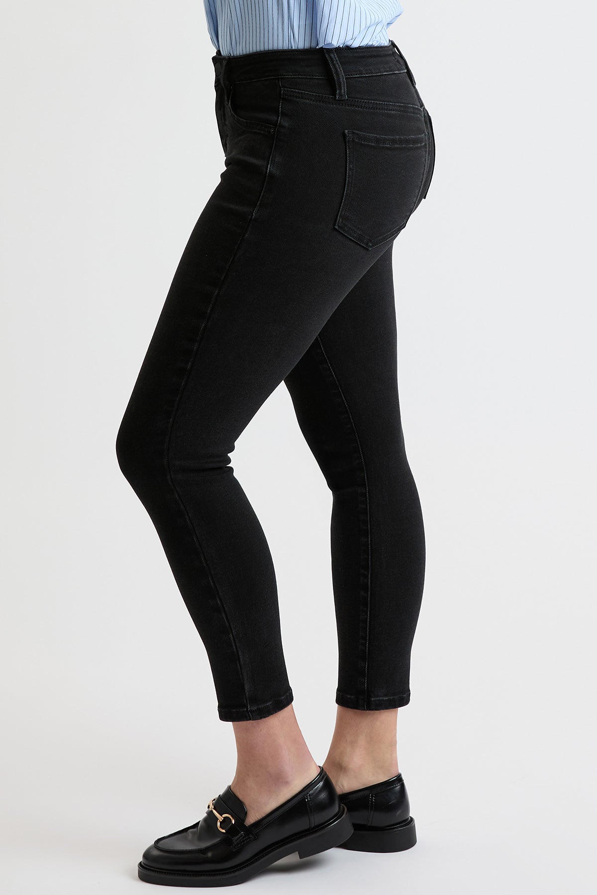 W Black