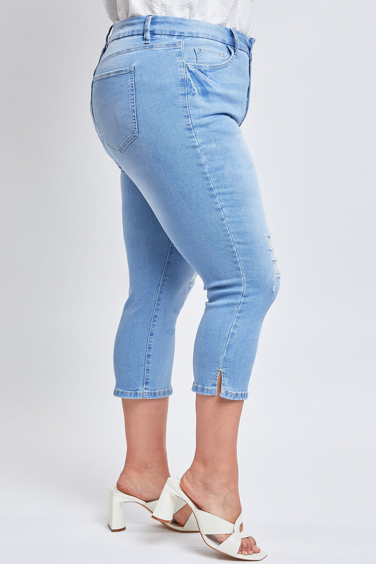 Women's Plus Size Curvy High Rise Side Slit Hem Capri