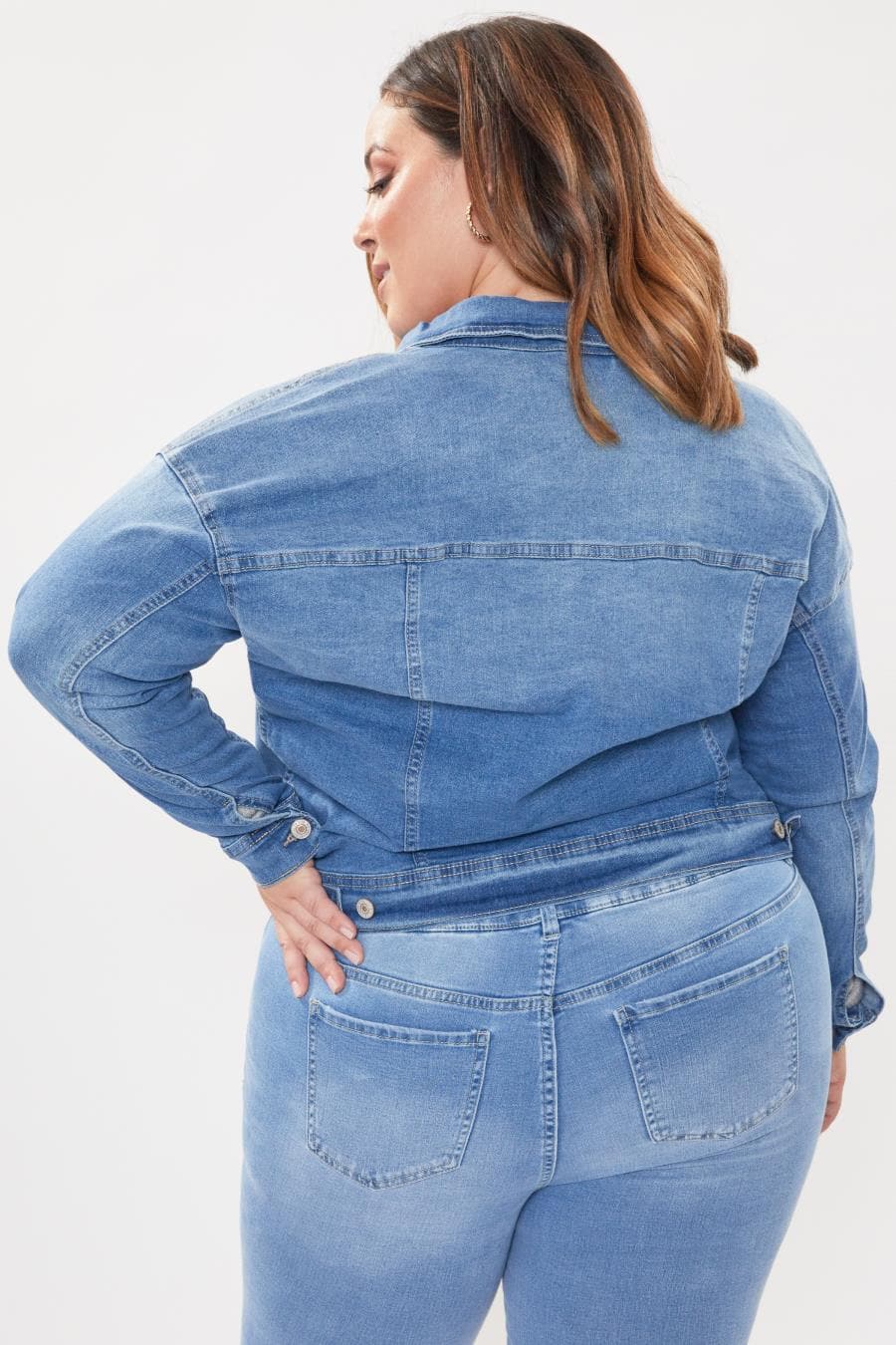 Women Plus Size Drop Shoulder Boyfriend Denim Jacket Xj105055