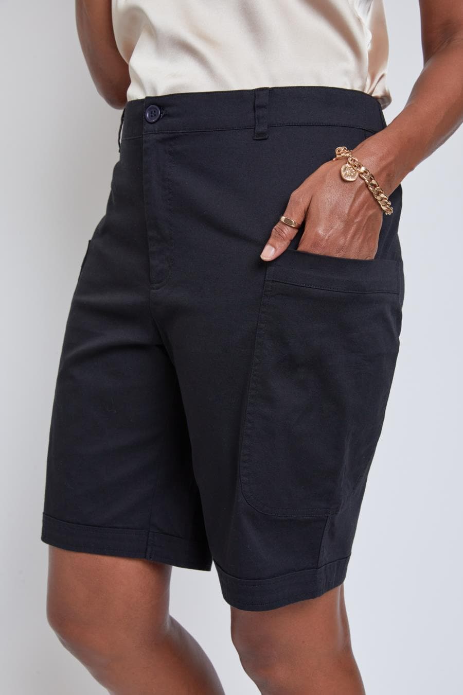 Women Wide Leg Bermuda Shorts With Big Pockets Wm1090P1