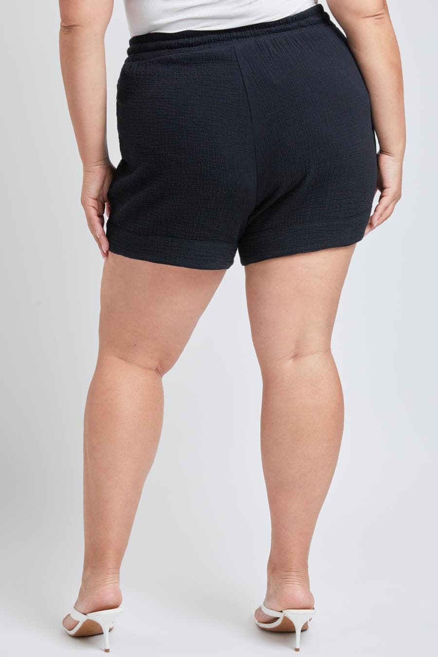 Junior Plus Size Double Gauze Shorts With Banded Hem And Porkchop Pockets Es2729Dg