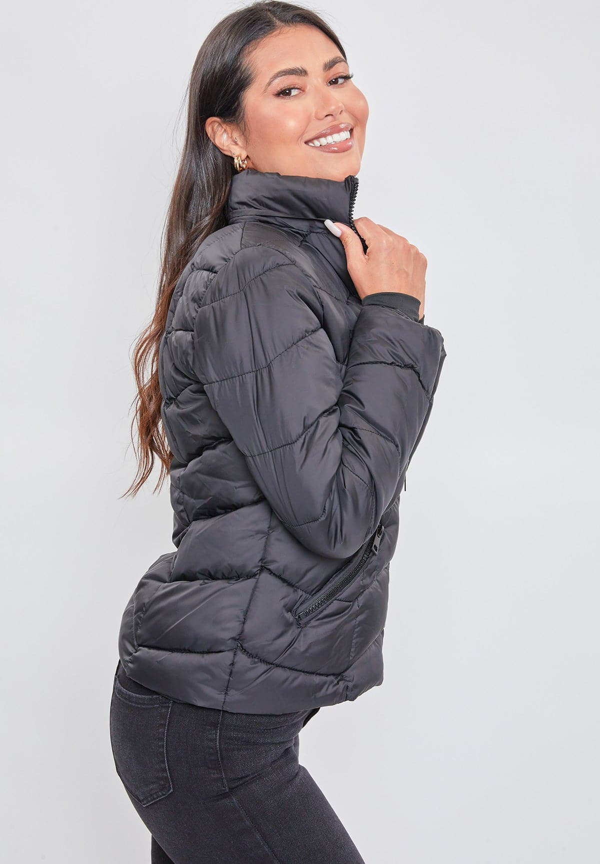 Women's Winter Puffer Jacket With Faux Fur Hoodie