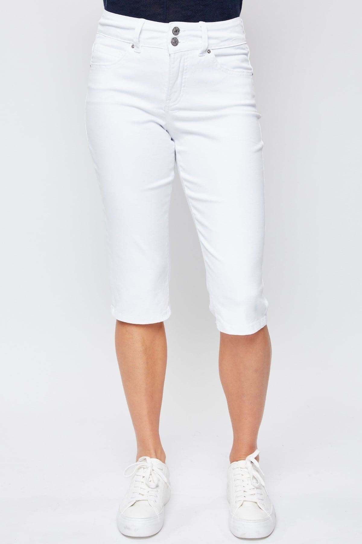 Women's Petite 2 Button Capri