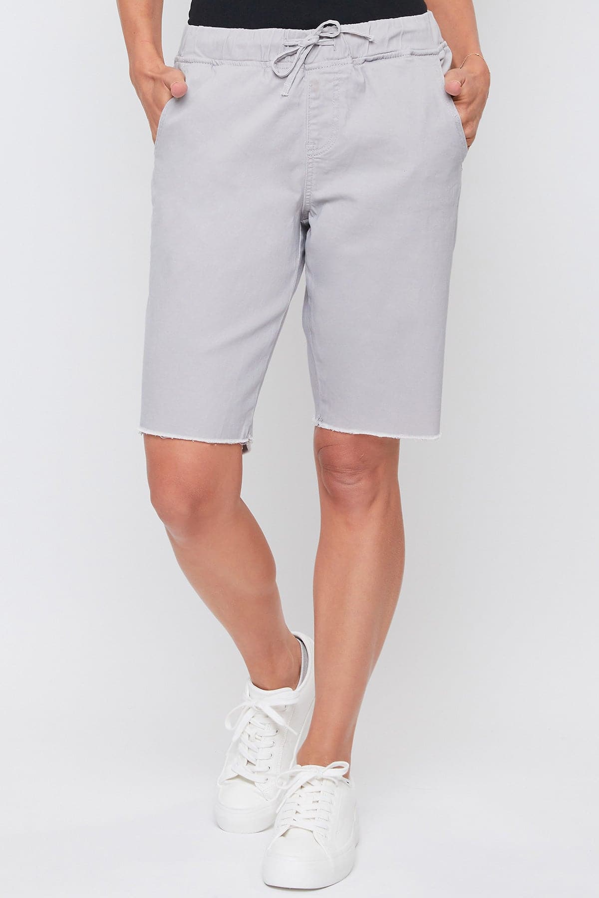 Women's Elastic Waist Bermuda With Fray Hem