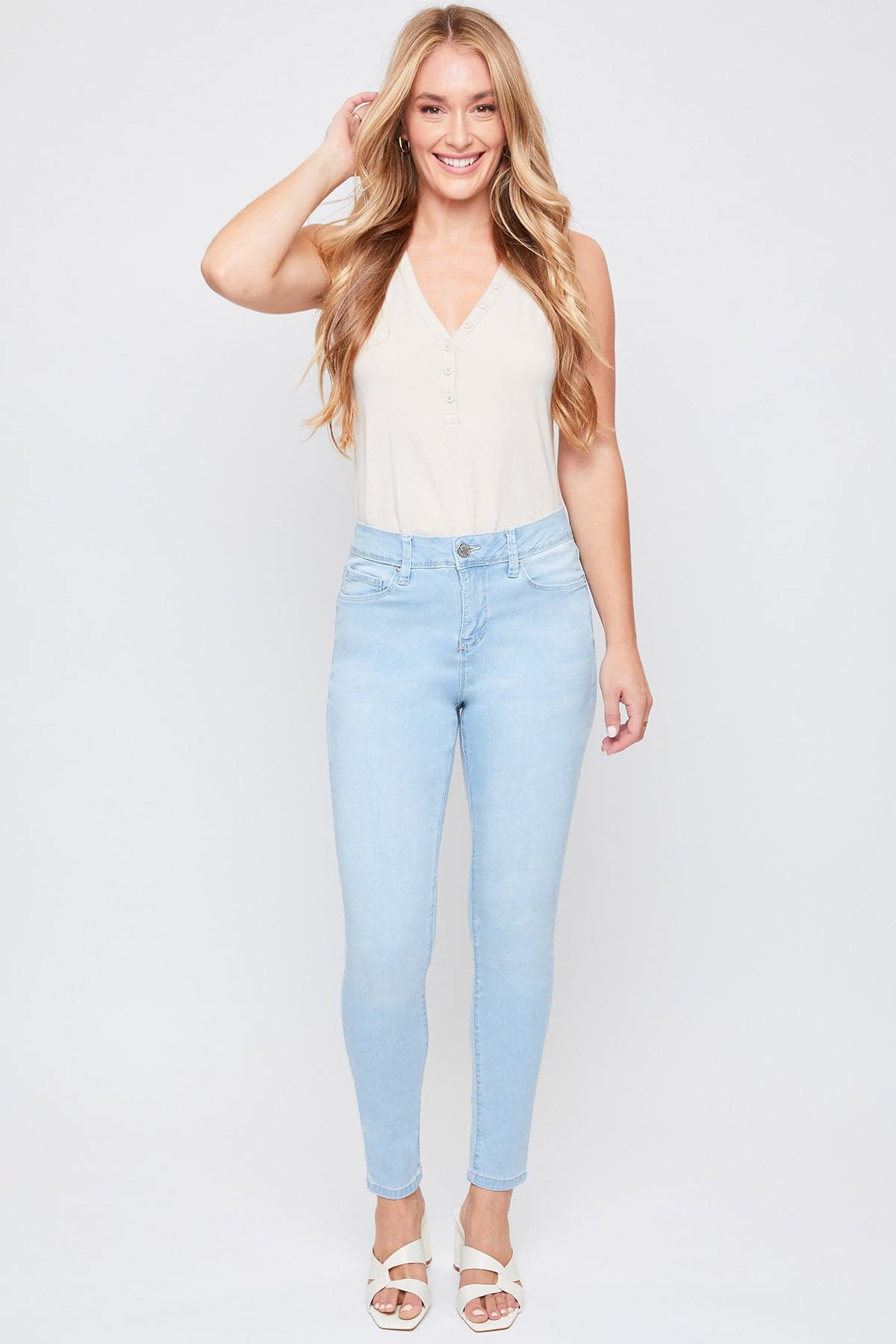 Women's Essential High Rise Skinny Jean