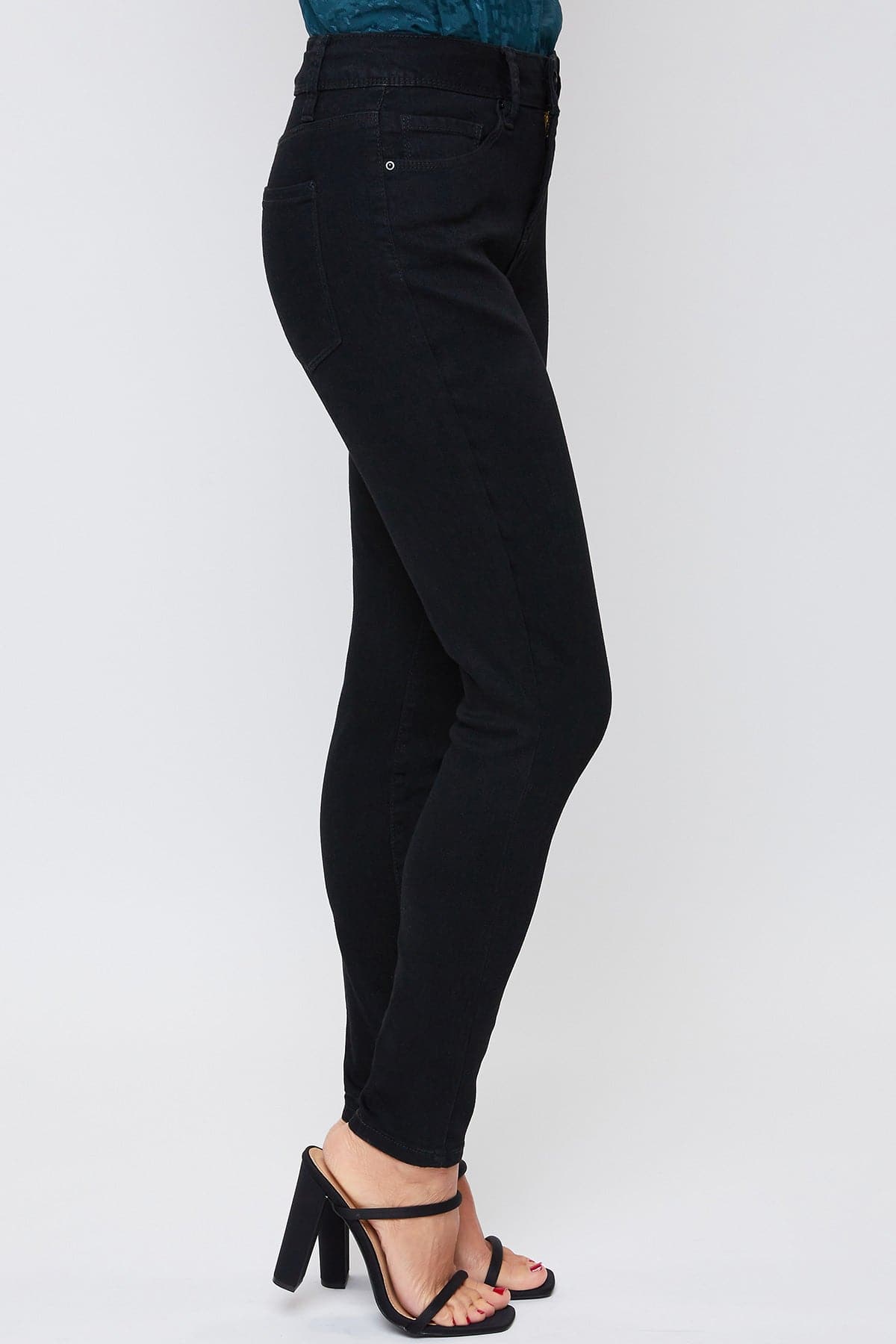 Women's Essential High Rise Skinny Jean