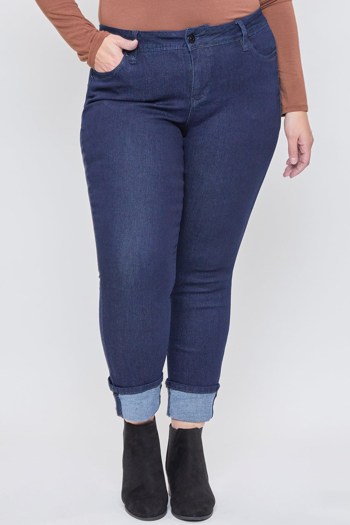 Women's Plus Size WannaBettaButt Mid Rise Mega Cuff Ankle Jeans