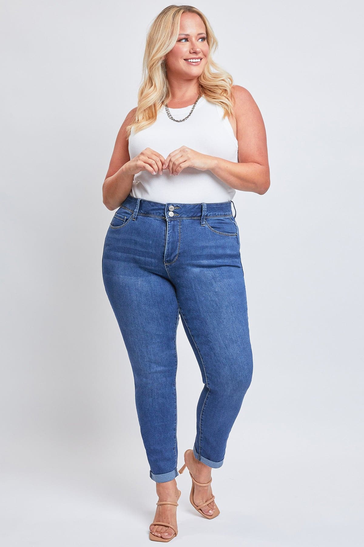 Women's Plus Size Essential High Rise Roll Cuff Ankle Jeans