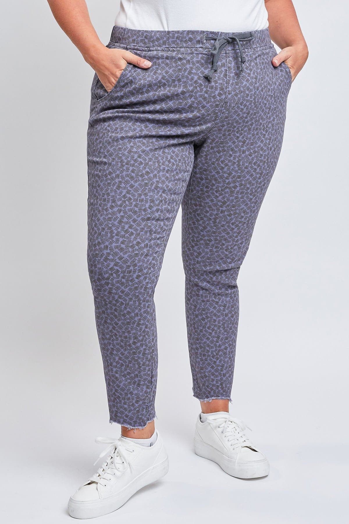 Women's Plus Size Raw Hem Pull On Pants