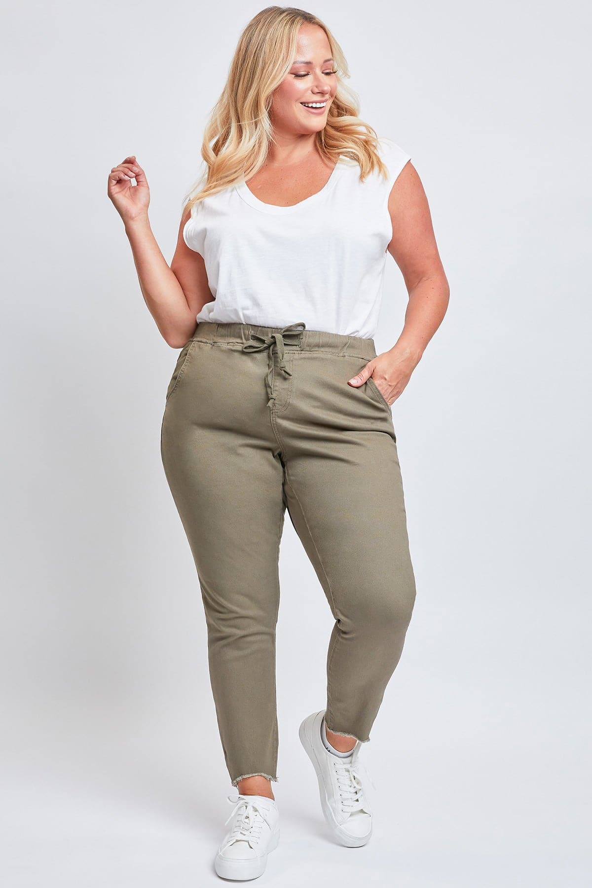 Women's Plus Size Raw Hem Pull On Pants