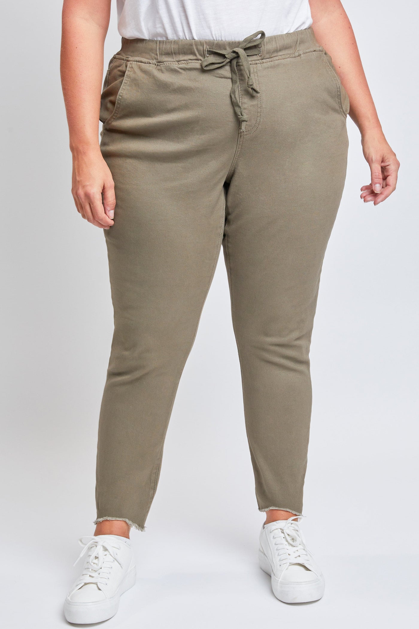 Women's Plus Size Raw Hem Pull On Pants