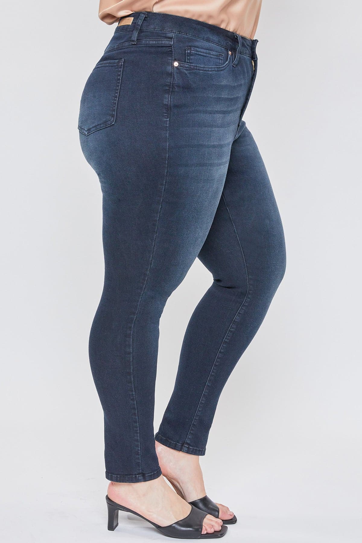 Women's Plus Size Essential High Rise Skinny Jeans