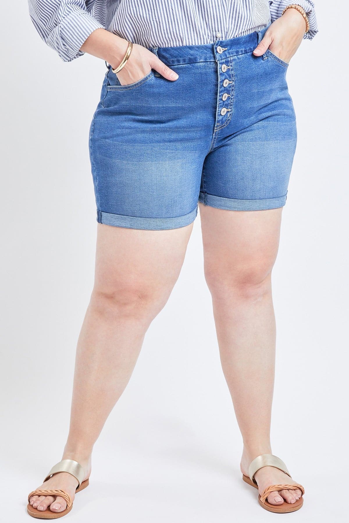 Women's Plus Size Curvy Fit High Rise Button Fly Cuffed Shorts