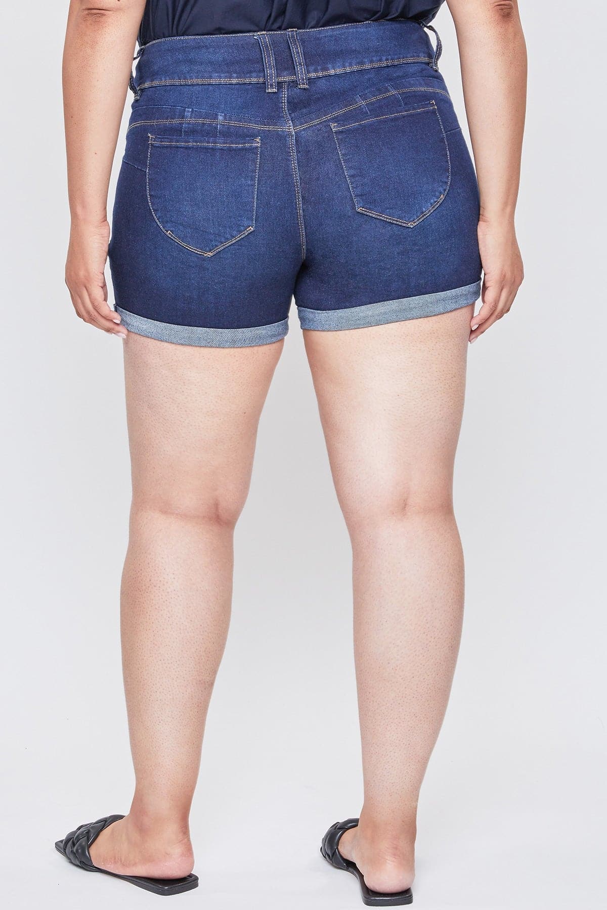 Women's Plus Size Sustainable WannaBettaButt Mid Rise Cuffed Shorts